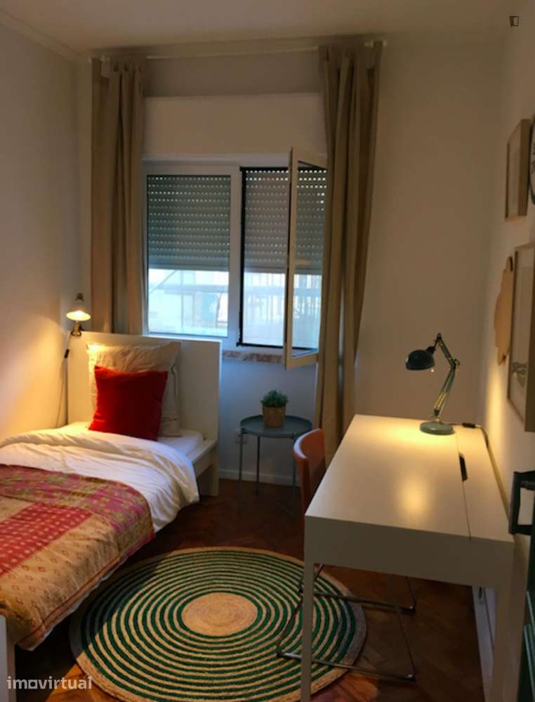Quarto - localizado em Ajuda Lisbon - Grande imagem: 2/6