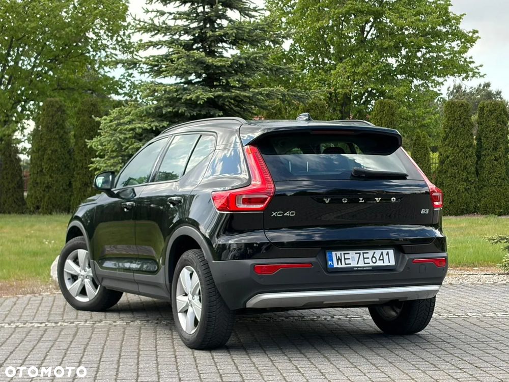 Volvo XC 40 B3 Ultra Dark - 8