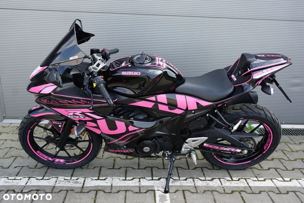 Suzuki GSX - 24