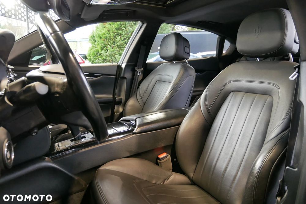 Maserati Quattroporte S - 8