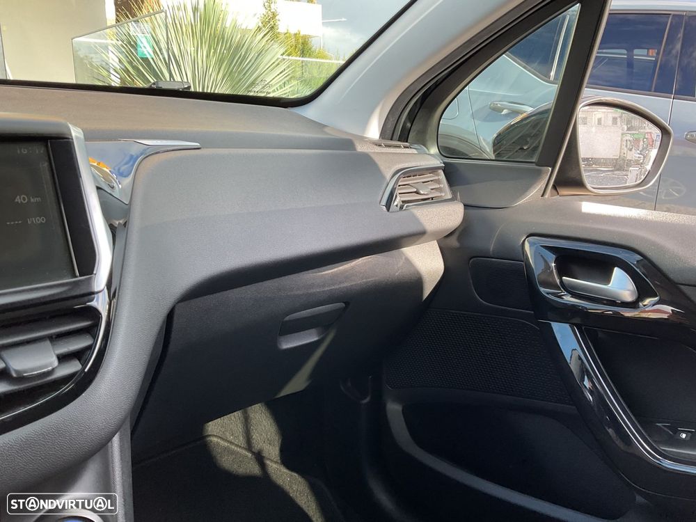 Peugeot 208 1.2 VTi Active - 34