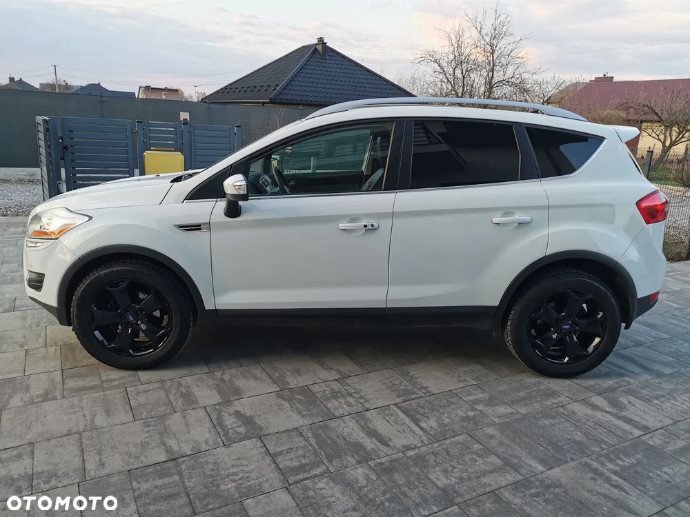 Ford Kuga 2.0 TDCi 2x4 Titanium - 13