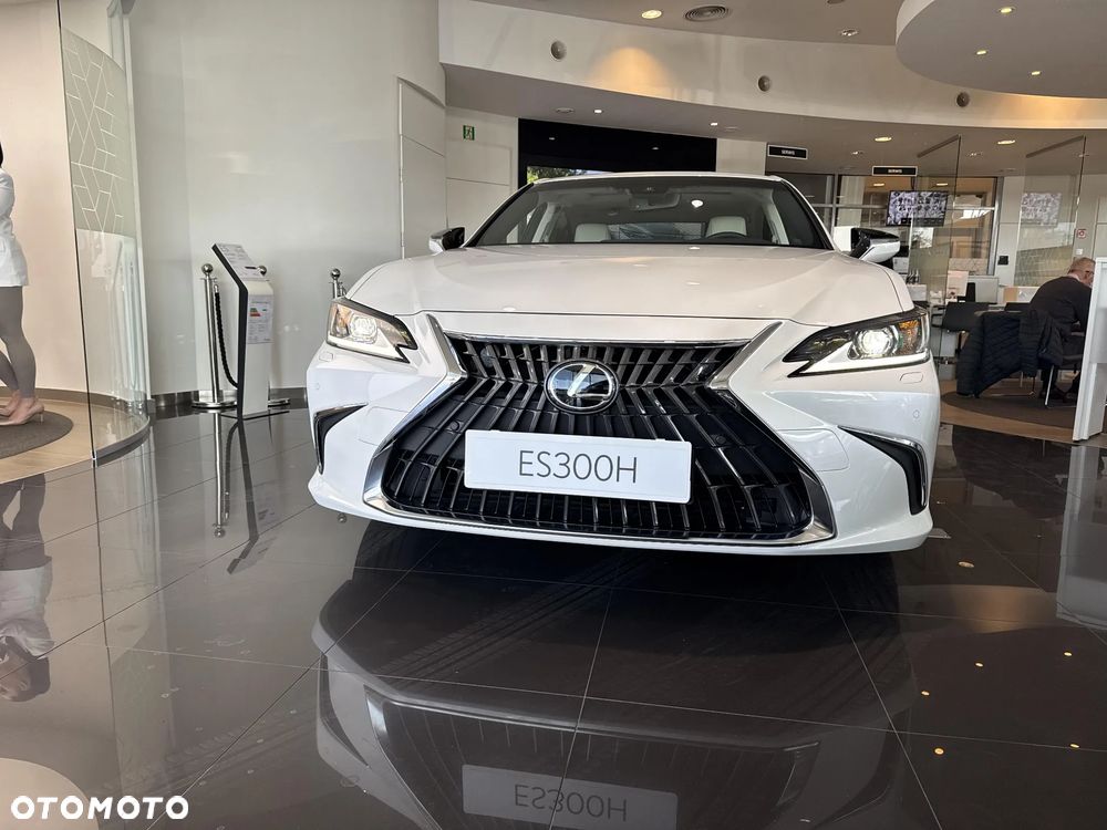 Lexus ES - 12