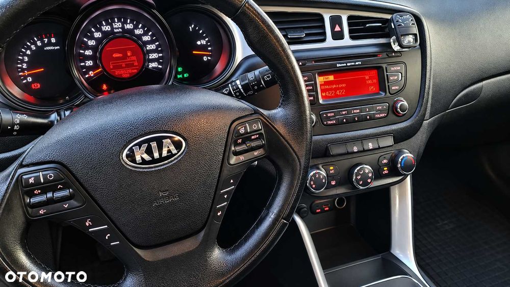 Kia Ceed - 7