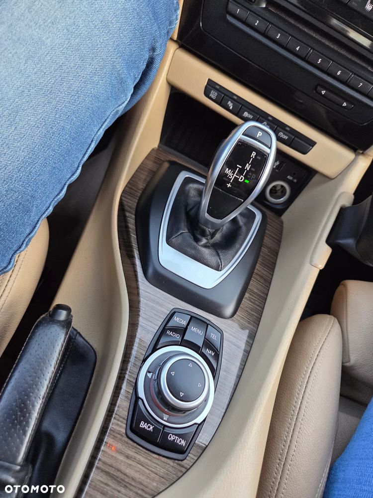 BMW X1 xDrive18d Sport Line - 28