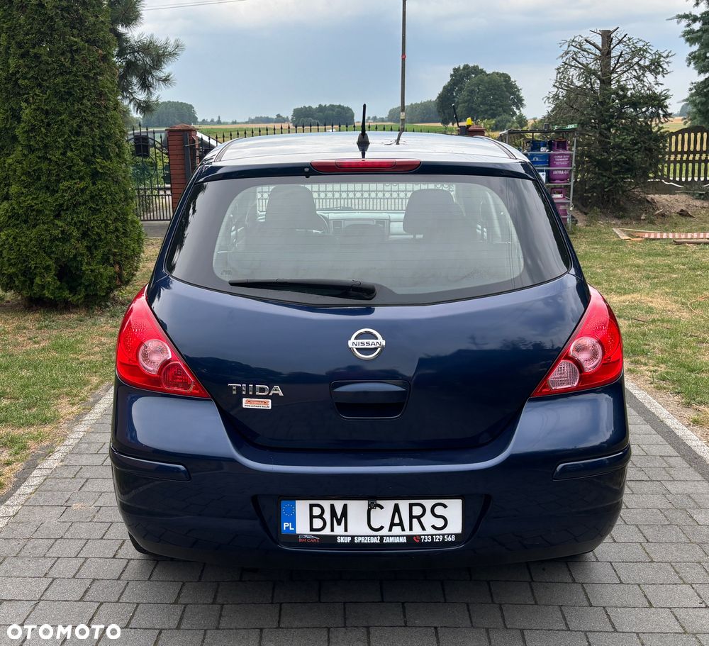 Nissan Tiida - 4