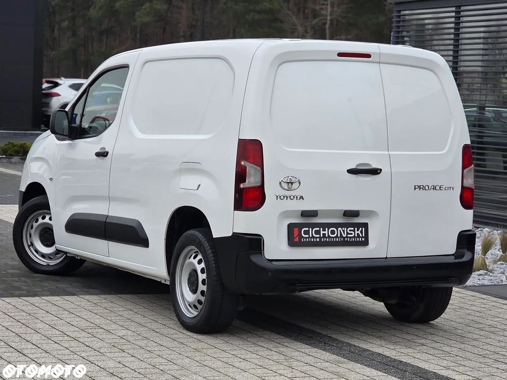 Toyota Proace City 2.0t 1.5 D-4d 100KM  Furgon Blaszak BEZWYPADKOWA z Polskiego Salonu I Pierwszy i Jedyny Właściciel I Pełna Faktura Vat 23% - 9