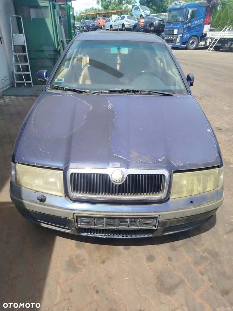 Skoda Octavia 1 na części - 1