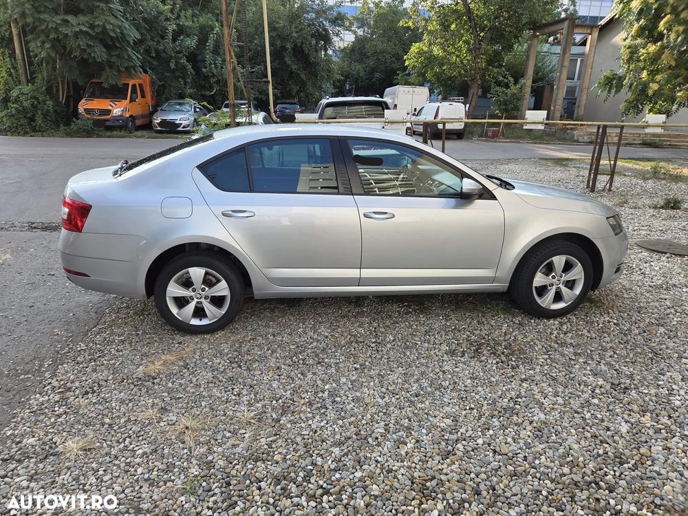 Skoda Octavia - 10