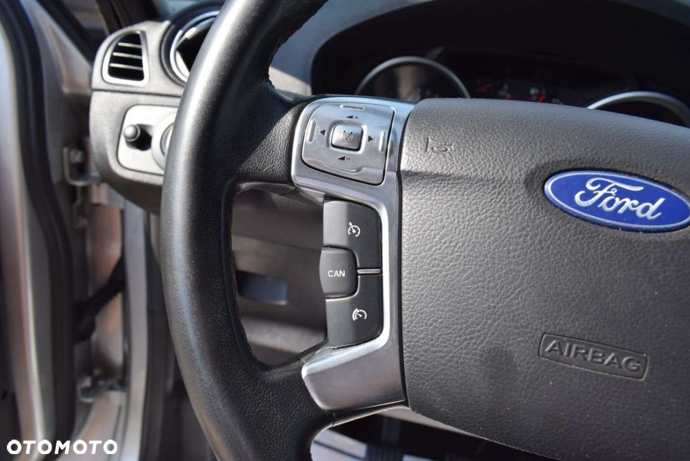 Ford S-Max - 30