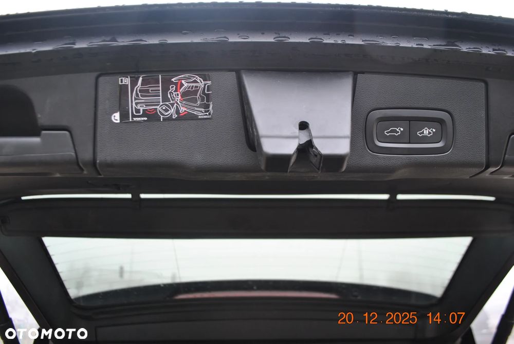 Volvo XC 60 T5 AWD Geartronic RDesign - 13