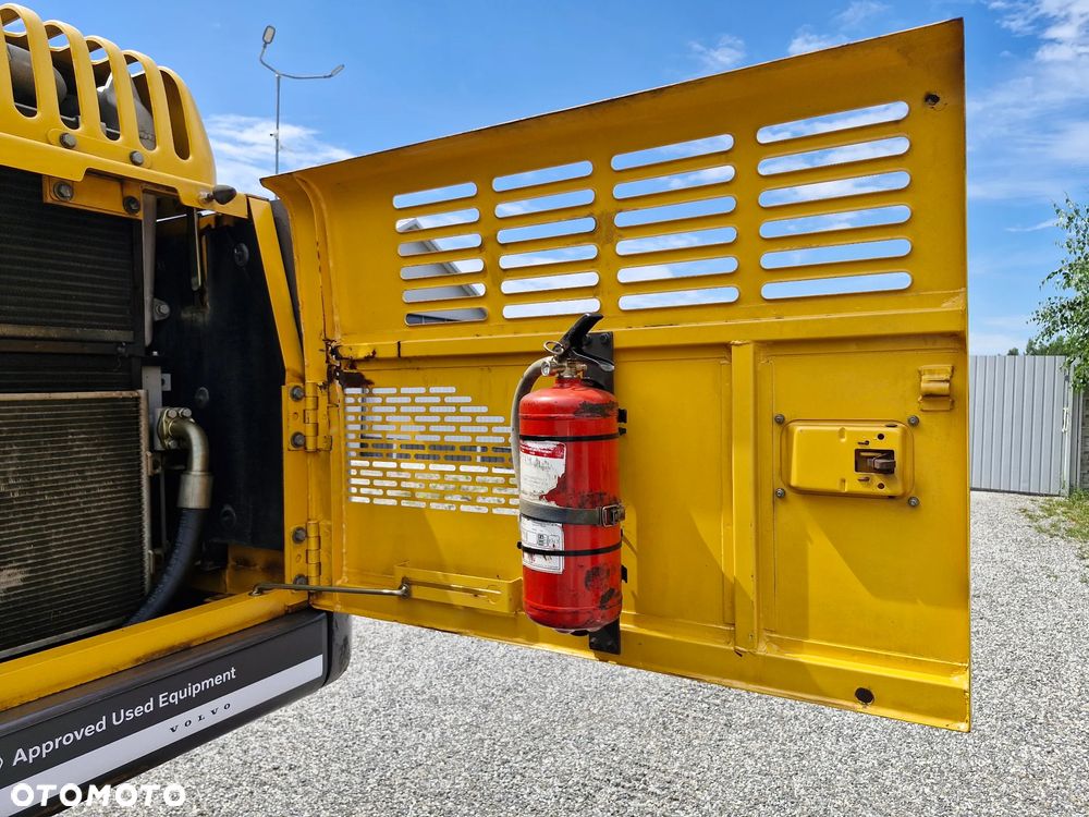 Volvo EC 210 BLC - 17