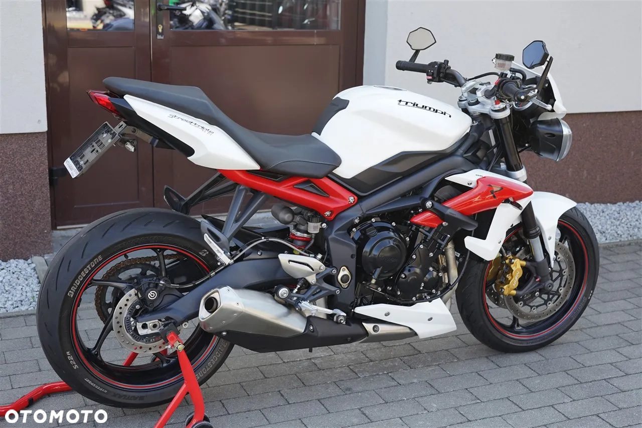 Triumph Street Triple - 3