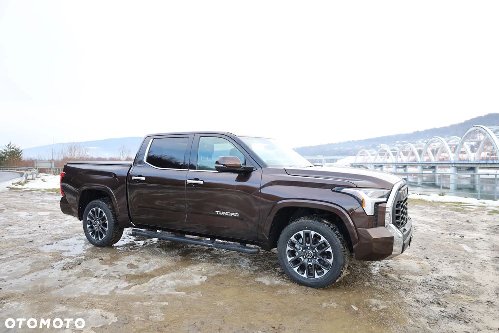 Toyota Tundra - 16