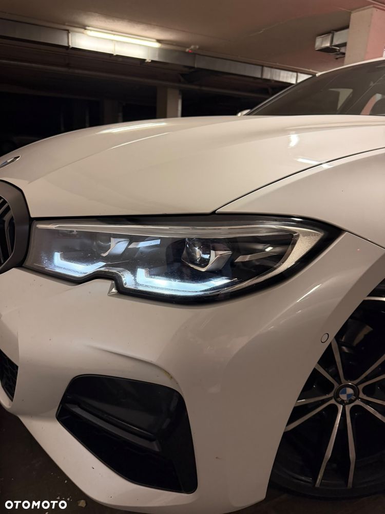 BMW Seria 3 320d M Sport - 8