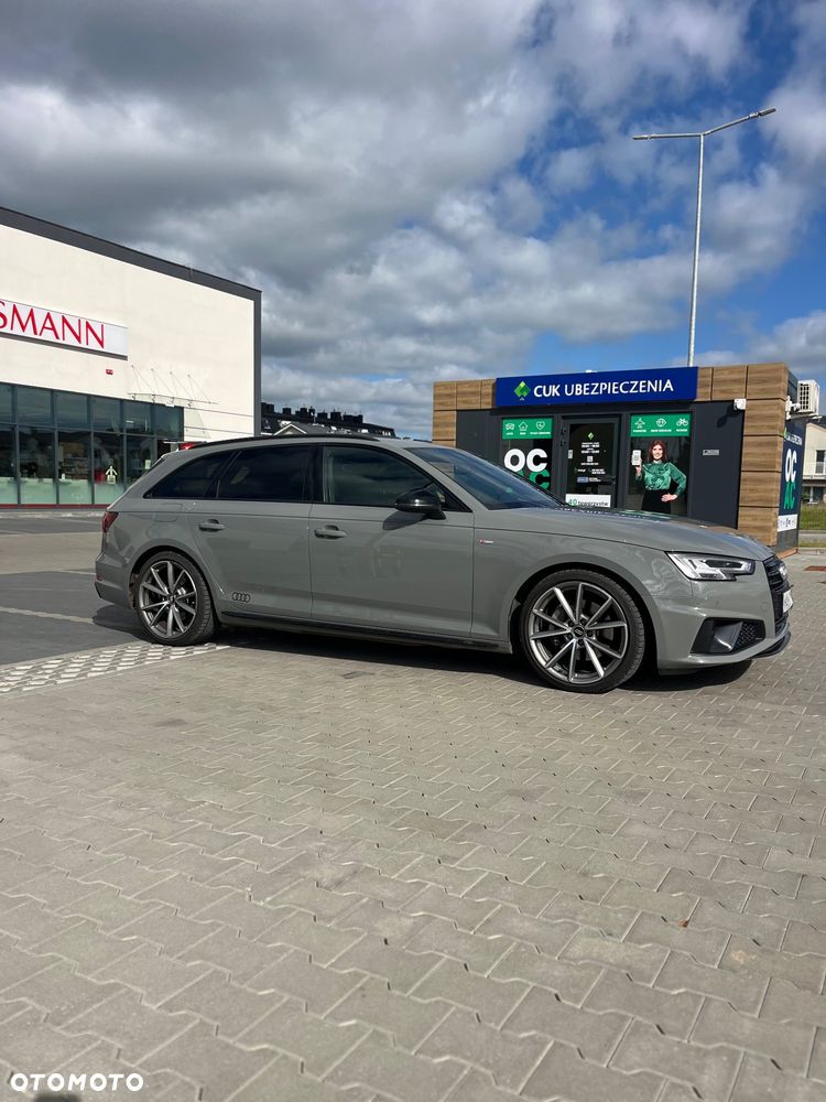 Audi A4 Avant 40 TDI S Line S tronic - 1