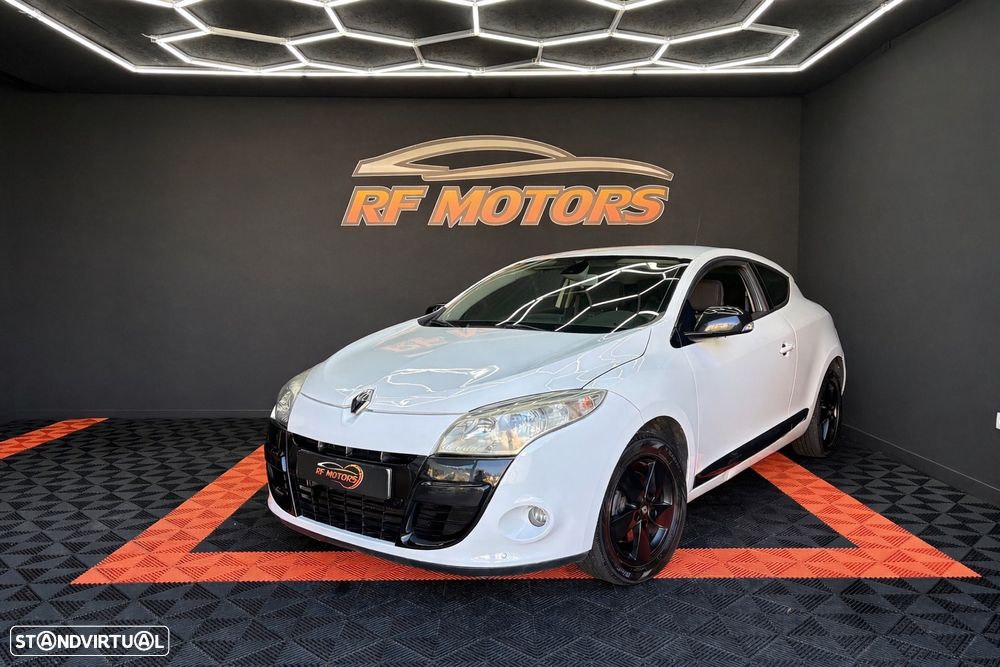 Renault Mégane Coupe 1.5 dCi Dynamique - 1