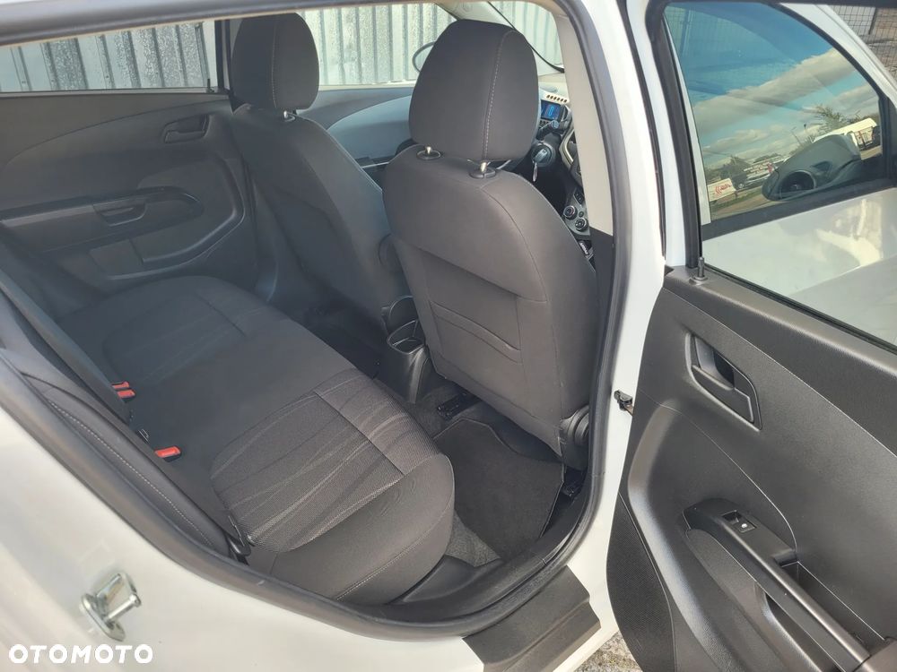 Chevrolet Aveo - 17