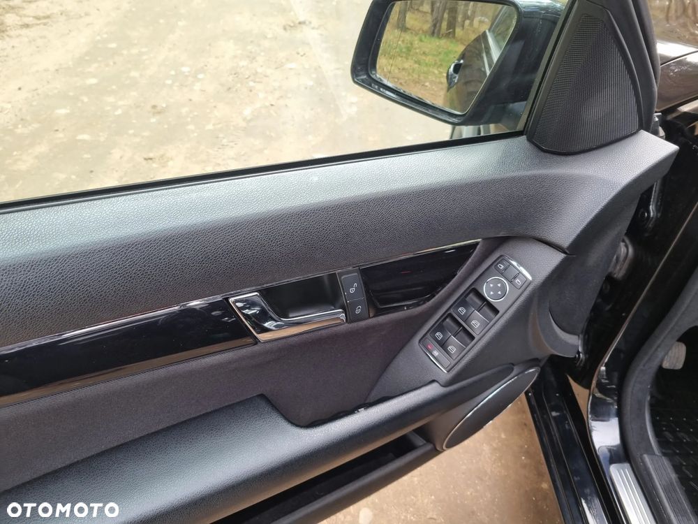 Mercedes-Benz Klasa C 200 CDI DPF Elegance - 11