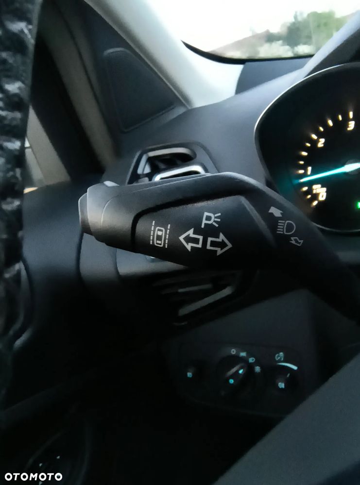 Ford Kuga 2.0 TDCi 4x2 Titanium - 20