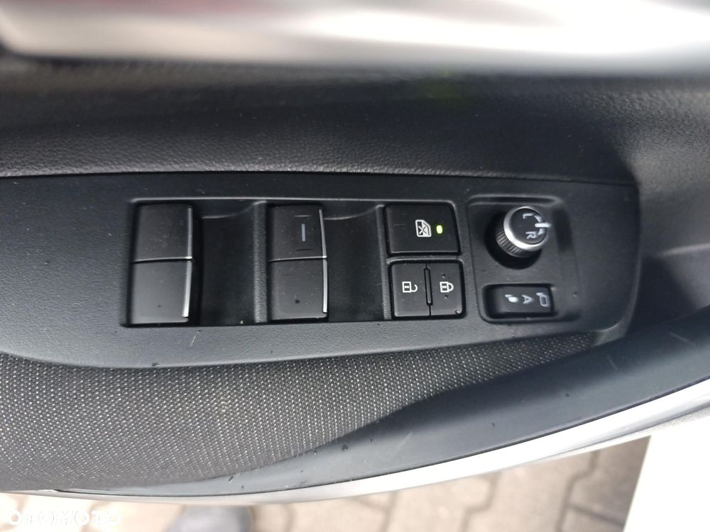 Toyota Corolla 1.8 Hybrid Comfort - 17