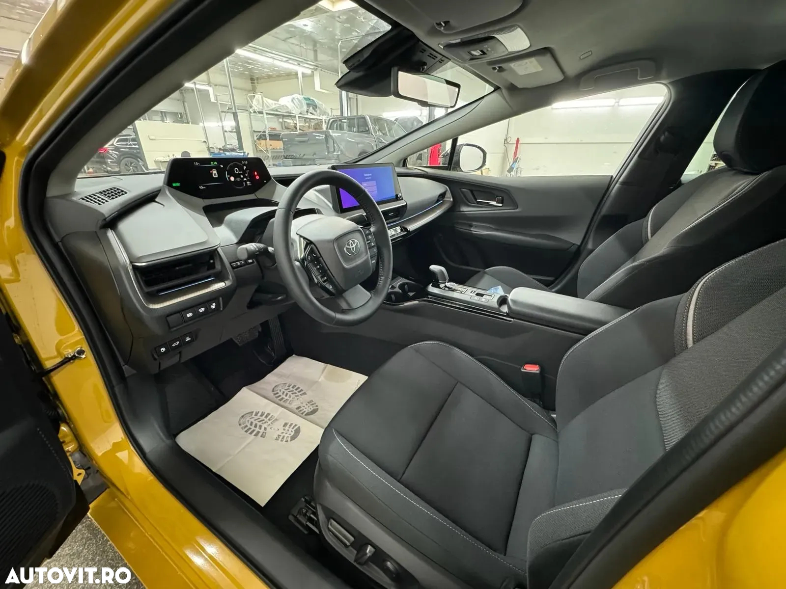 Toyota Prius 2.0 FWD PHEV Dynamic - 21