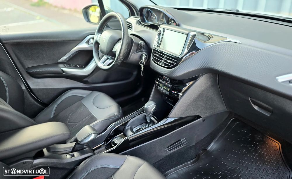 Peugeot 2008 PureTech 110 Stop&Start EAT6 Crossway - 24