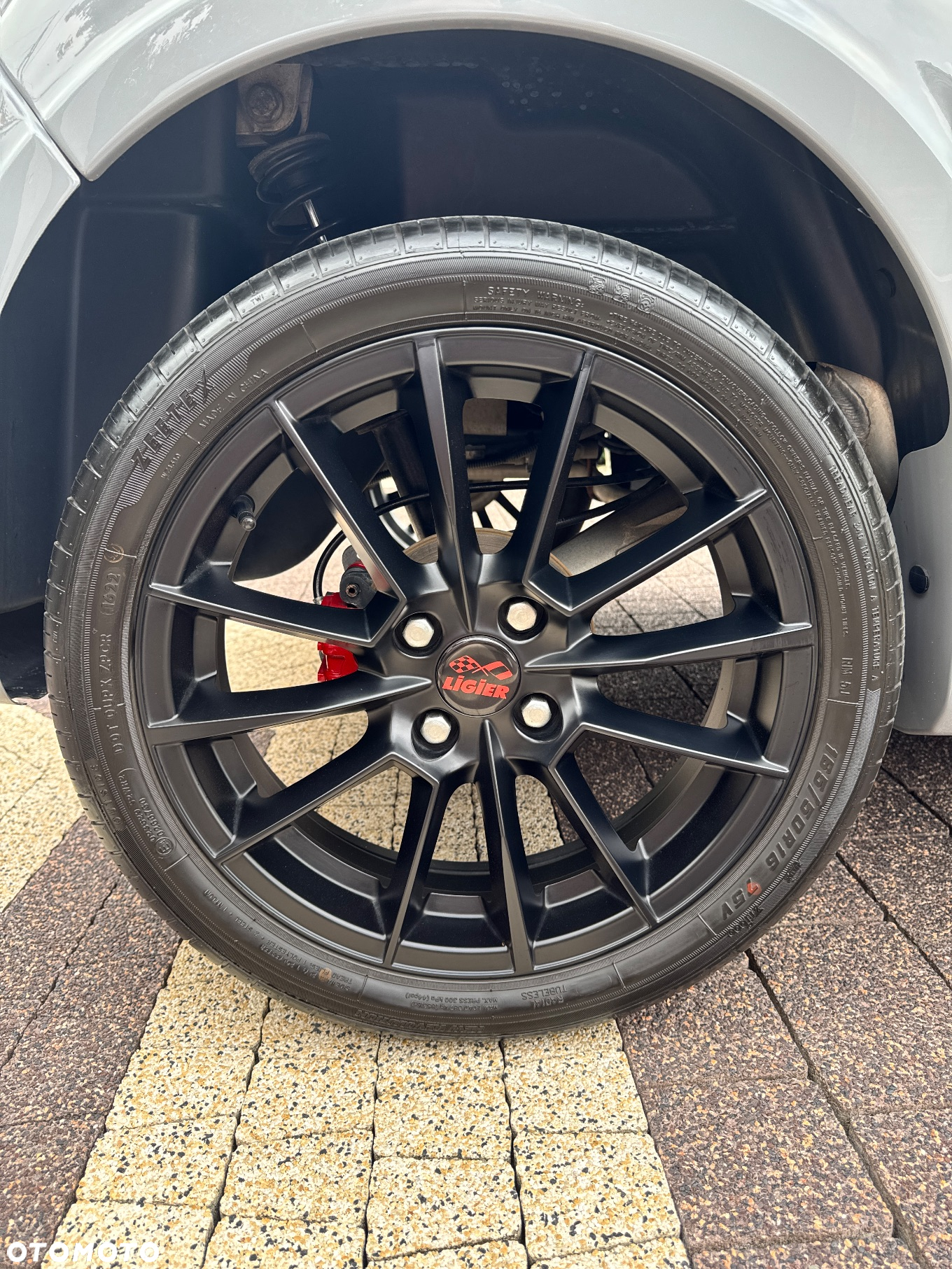 Ligier JS50 - 23