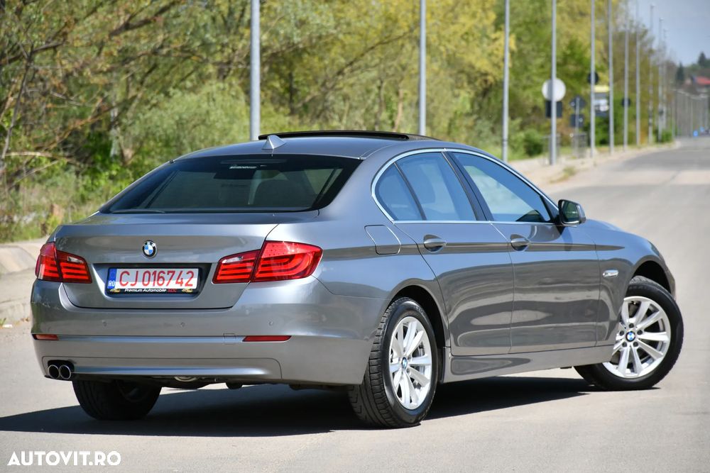 BMW Seria 5 525d xDrive Sport-Aut. Luxury Line - 17