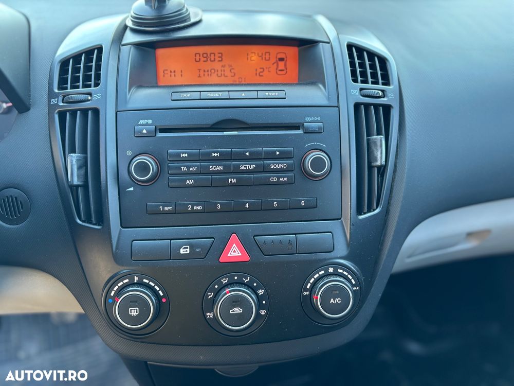 Kia Ceed 1.6 DSL Style - 10