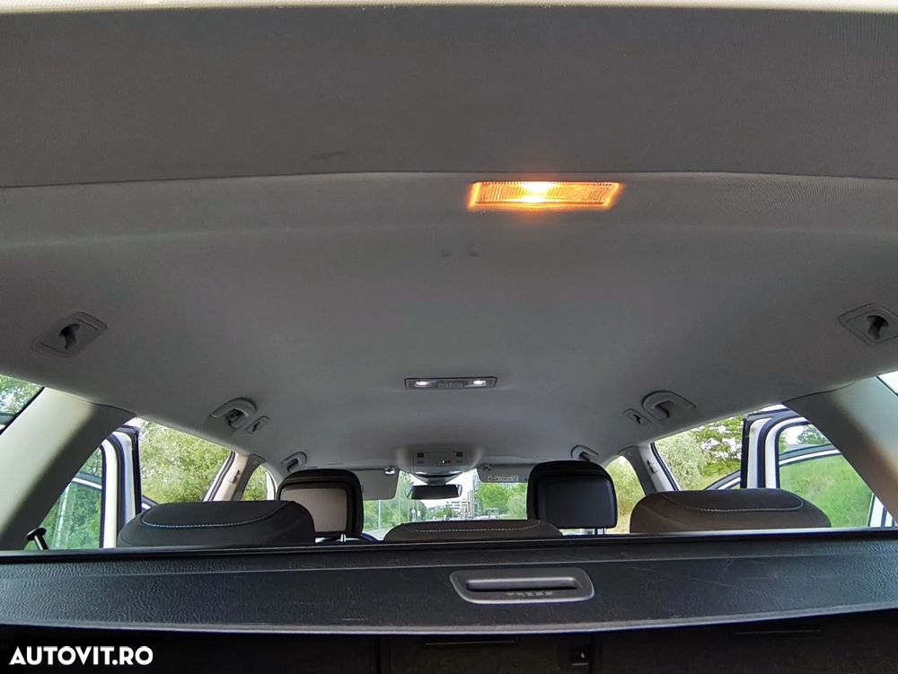 Volkswagen Passat - 21