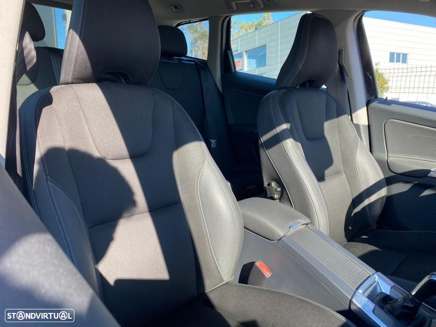 Volvo XC 60 2.0 D4 VOR - 9