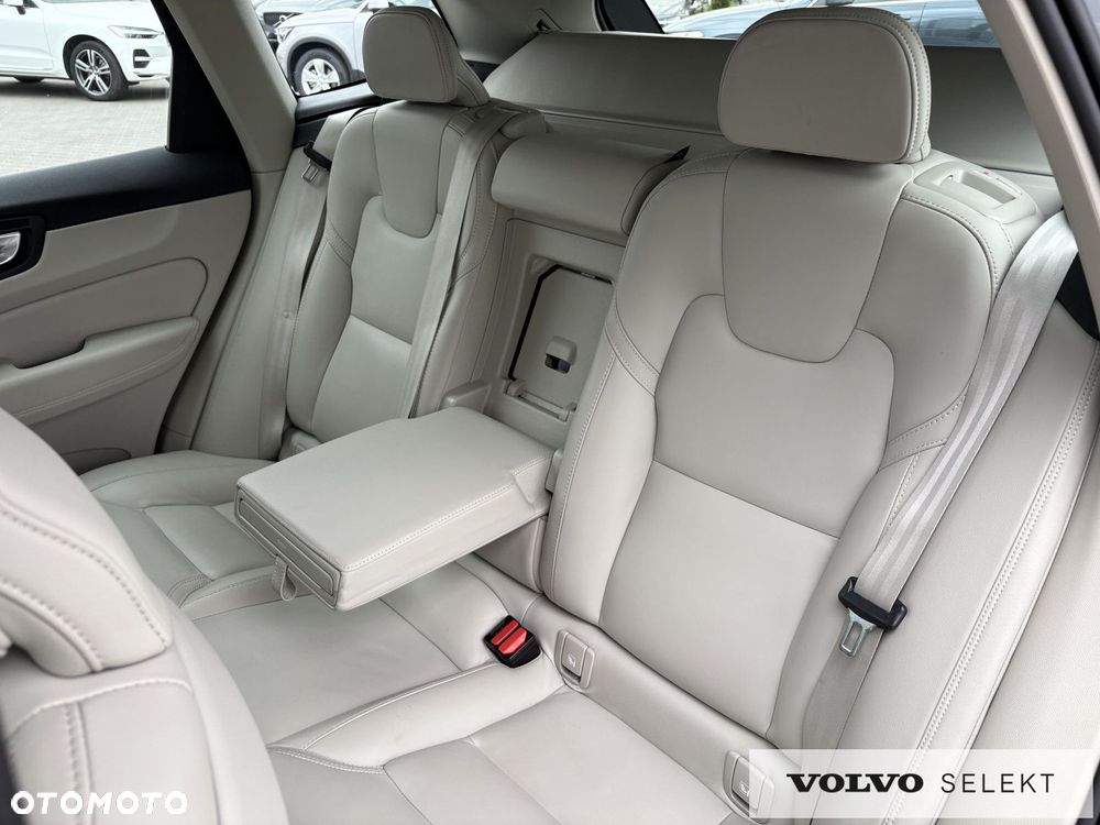 Volvo XC 60 - 25