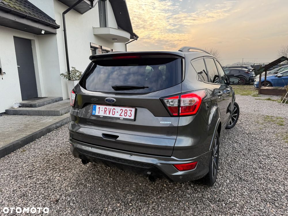 Ford Kuga - 38