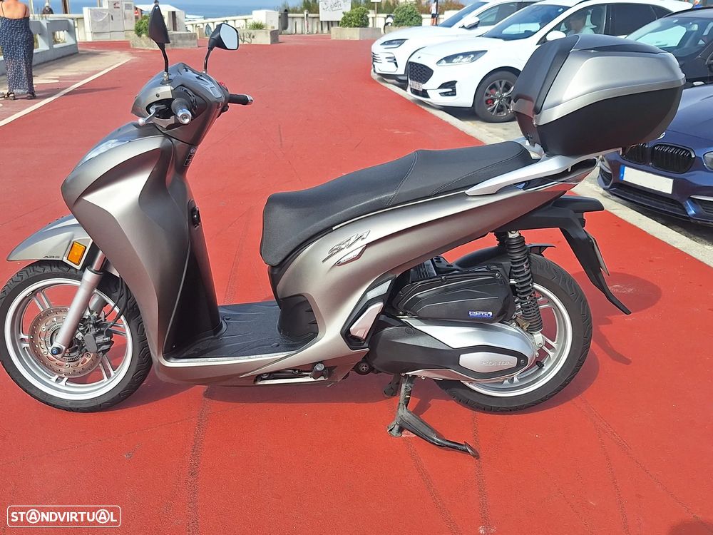 Honda SH Honda SH350i - 4