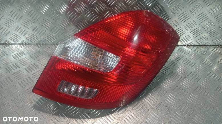 LAMPA PRAWA TYLNA SKODA FABIA 2 - 1