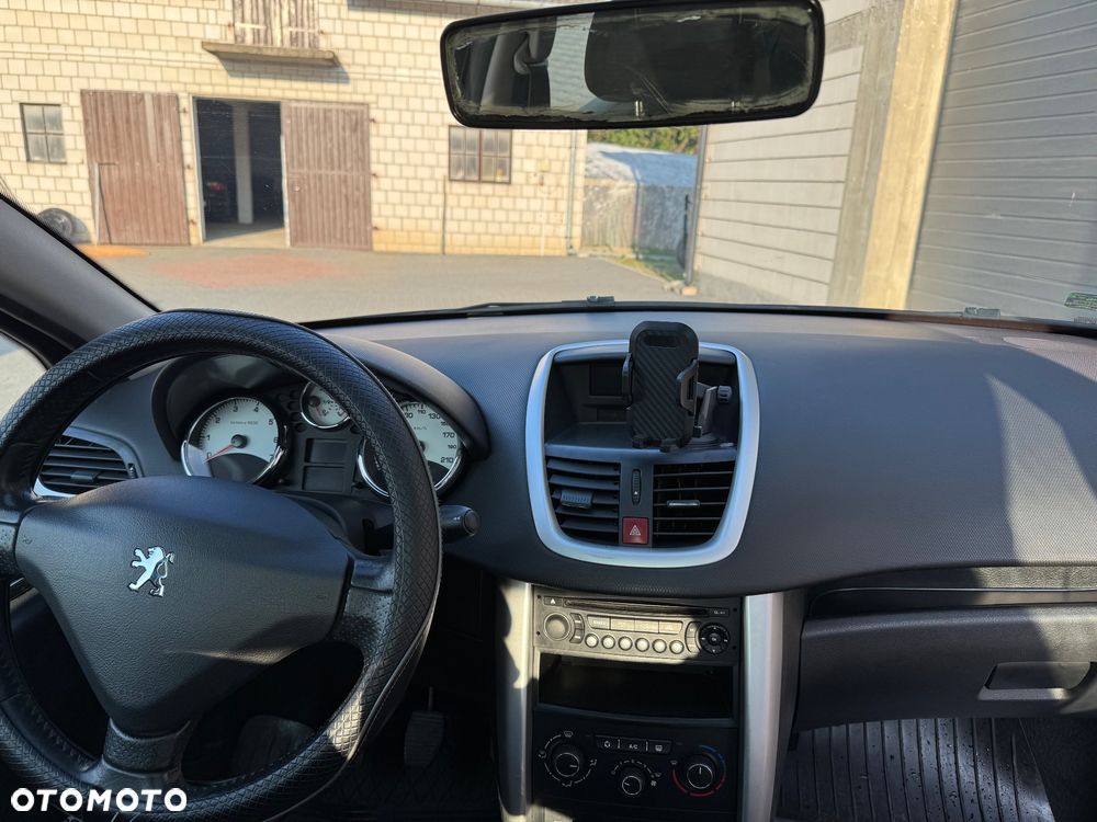 Peugeot 207 1.4 16V Trendy - 6