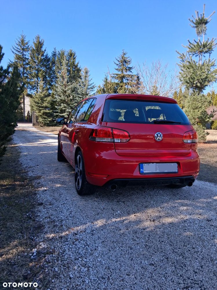 Volkswagen Golf - 8