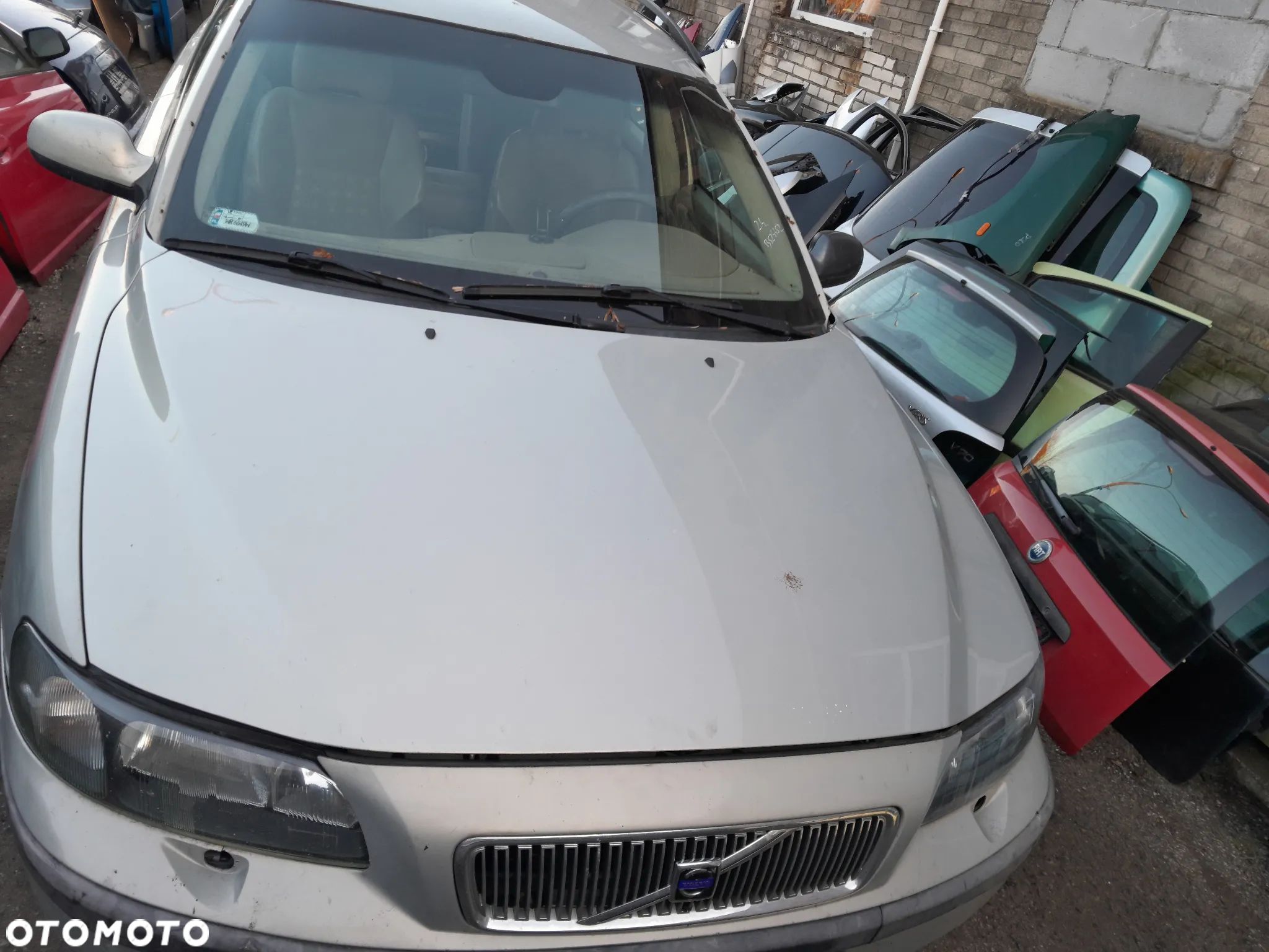 Maska pokrywa silnika VOLVO V70 II 99-05r. 443-46 - 1