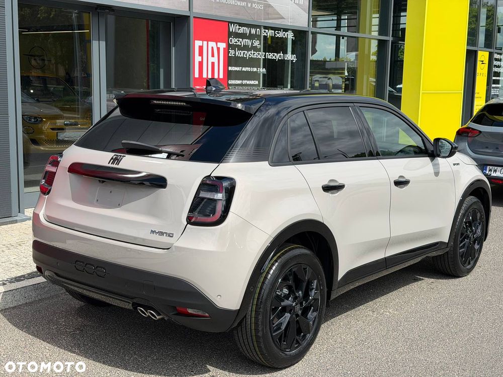 Fiat 600 1.2 Turbo Sport eDCT - 4
