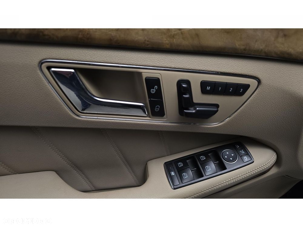 Mercedes-Benz Klasa E - 28