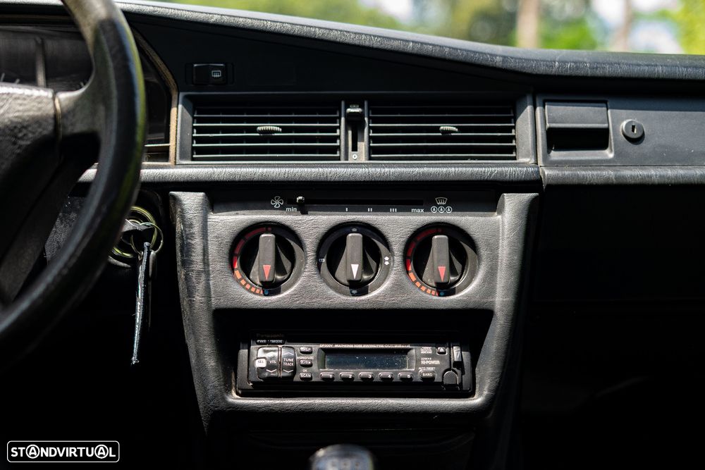 Mercedes-Benz W201 (1982-1993) 190 D 2.0 - 33