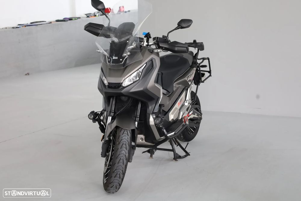 Honda X-ADV 750 - 8