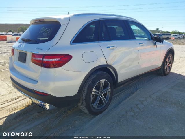 Mercedes-Benz GLC - 4