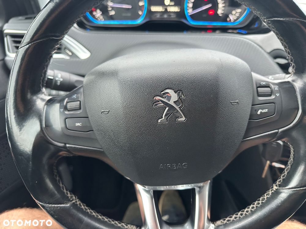Peugeot 2008 - 24
