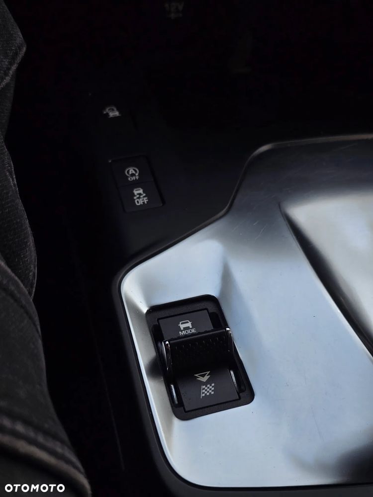 Jaguar E-Pace P200 AWD R-Dynamic - 34