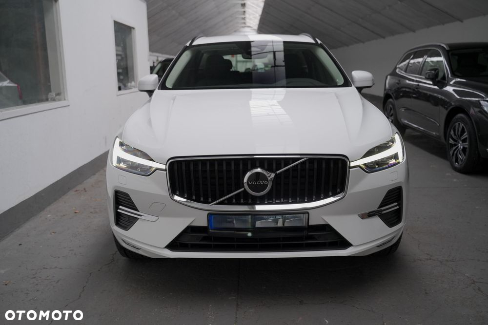 Volvo XC 60 B5 B AWD Core - 2