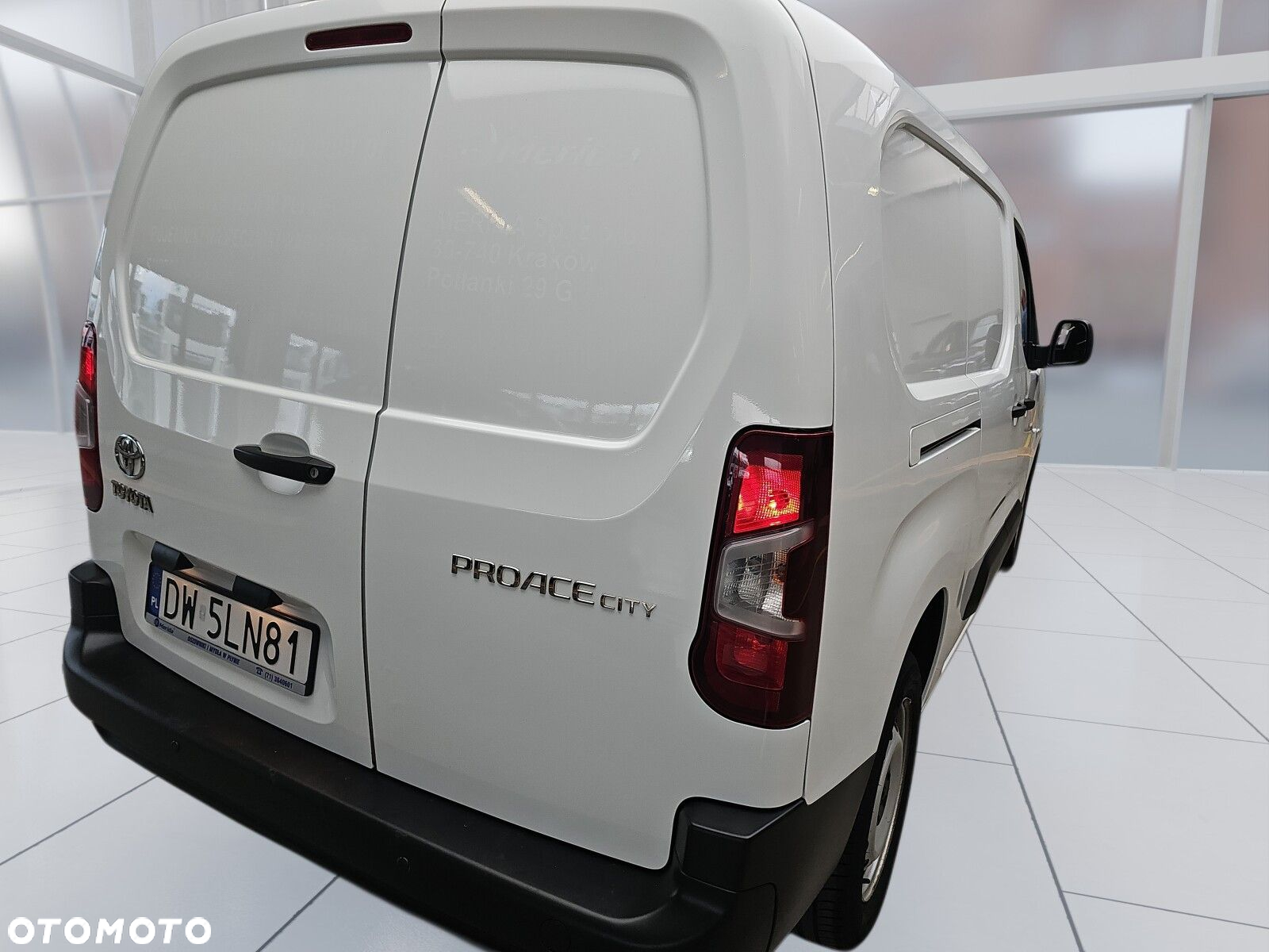 Toyota ProAce 2.3T 1.5D-4D 100KM long Furgon Active - 19