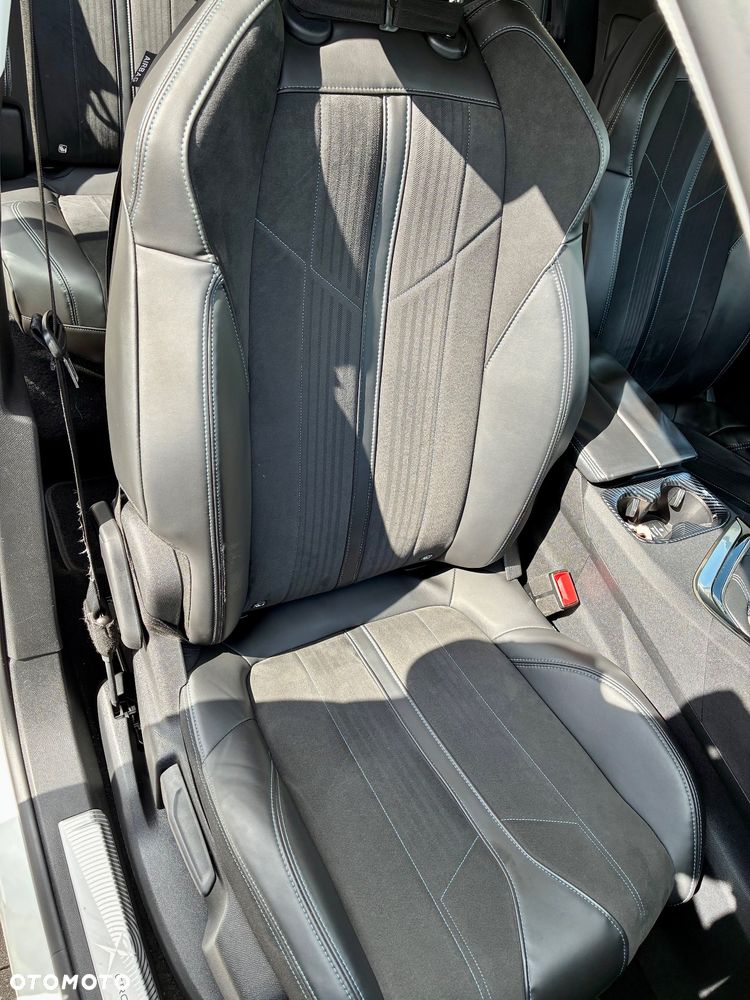 Peugeot 3008 PureTech 130 Stop & Start Crossway - 32