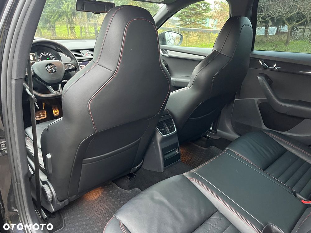 Skoda Octavia 2.0 TDI DSG RS - 17